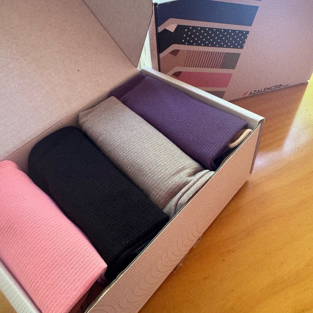 Women's Compression Socks Box Set - Multicolor - Picture 3 of 4